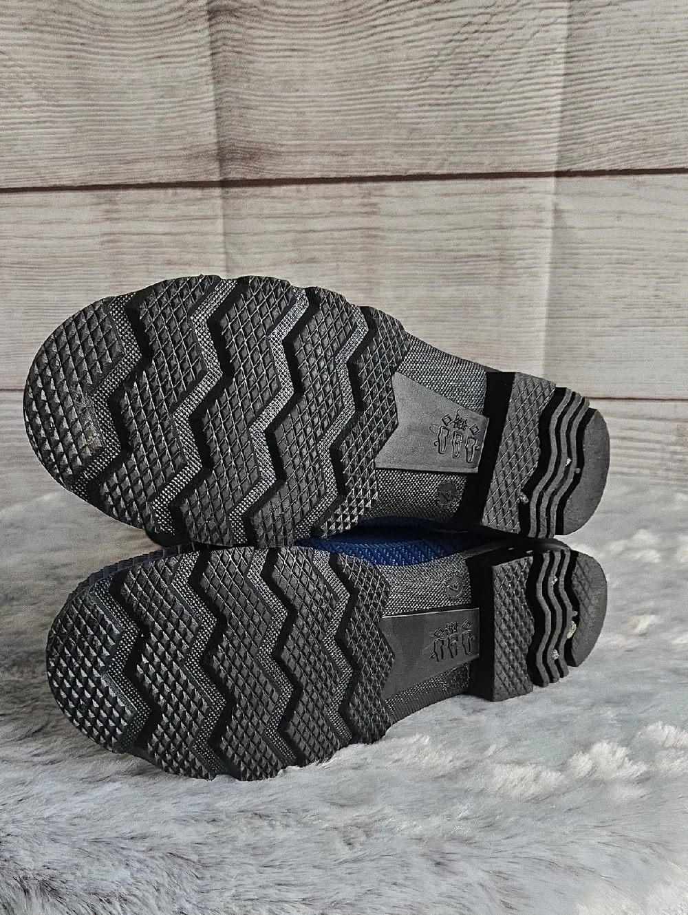 Kamik Navy Rain Boots, Big Kids Size 4